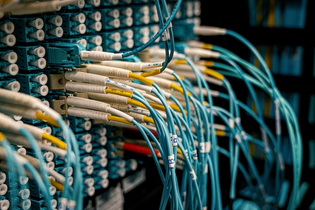 Bons plans internet : fibre optique ou ADSL ?