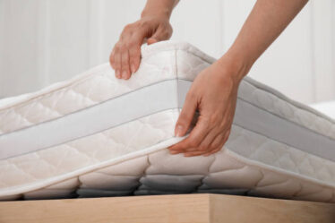 Quel type de surmatelas vous convient le mieux ? comparatif entre duvet, mousse à mémoire de forme et latex